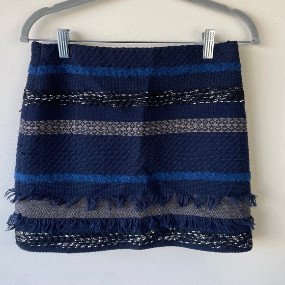 Alice + Olivia Elana Textured Mini Skirt - Picture 3 of 8